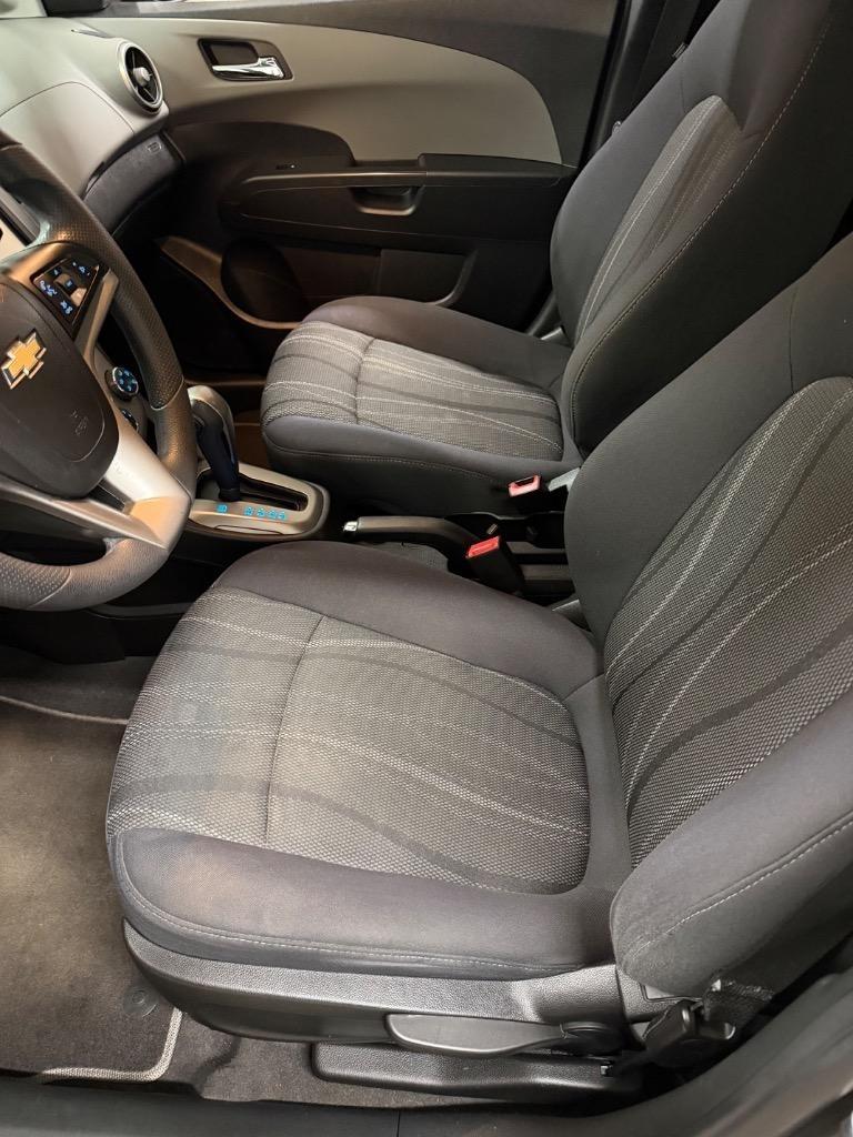 Chevrolet Sonic LT Auto 5-Door 2015