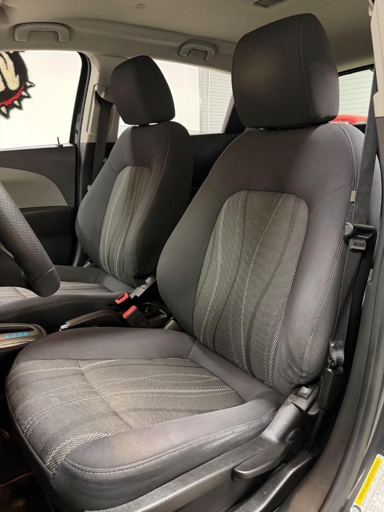 Chevrolet Sonic LT Auto 5-Door 2015