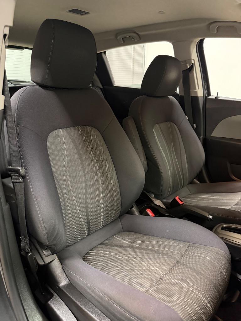 Chevrolet Sonic LT Auto 5-Door 2015