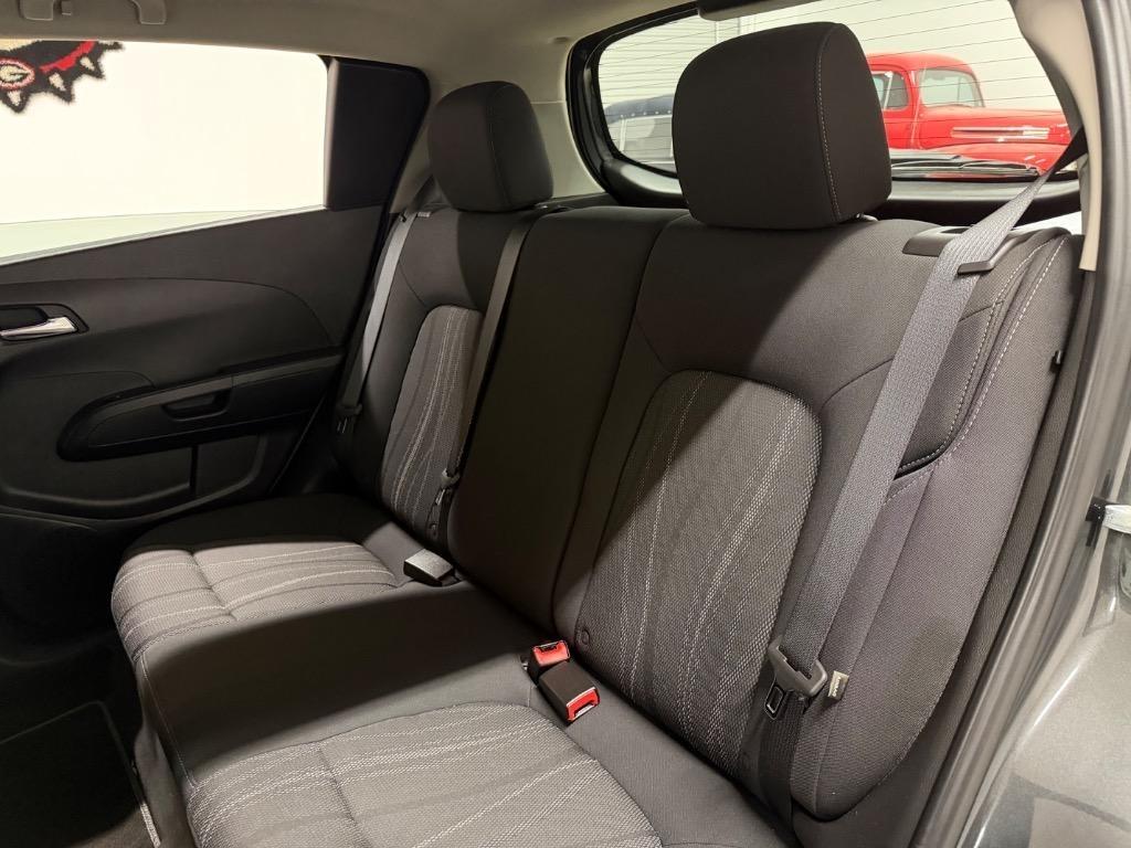 Chevrolet Sonic LT Auto 5-Door 2015