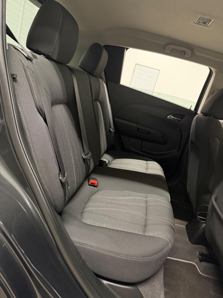 Chevrolet Sonic LT Auto 5-Door 2015