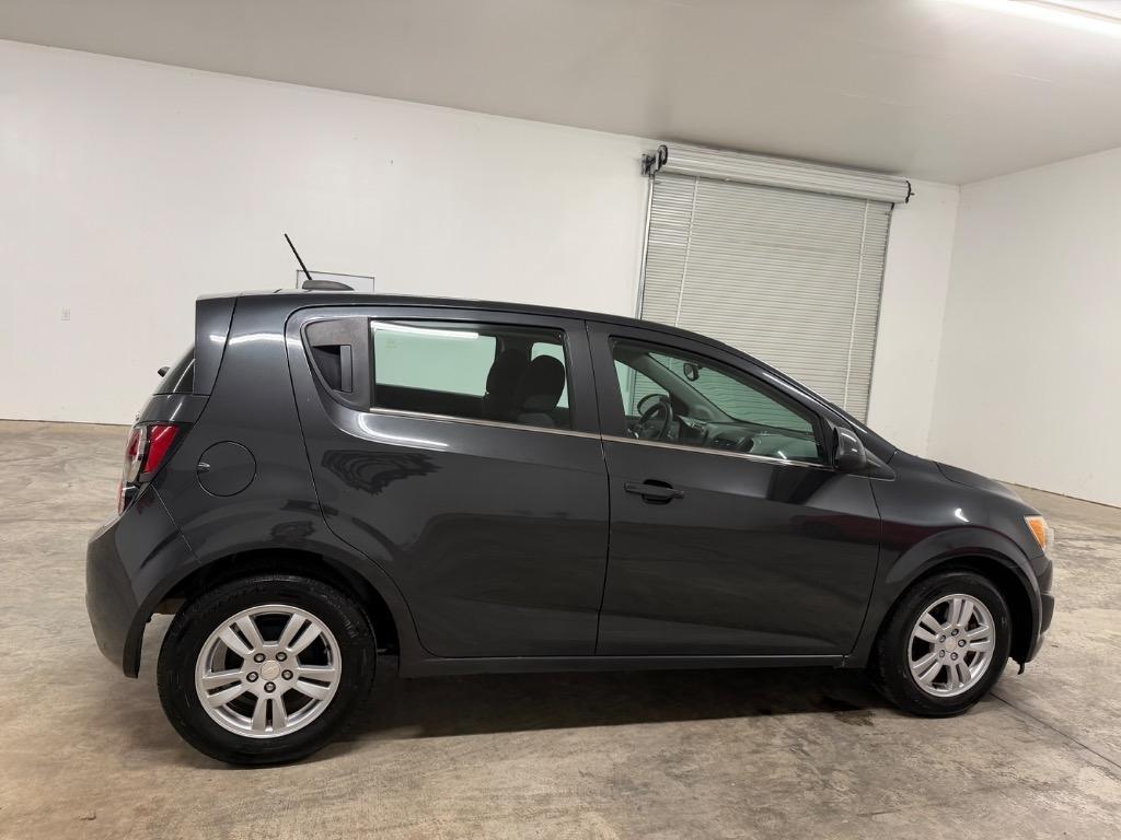 Chevrolet Sonic LT Auto 5-Door 2015