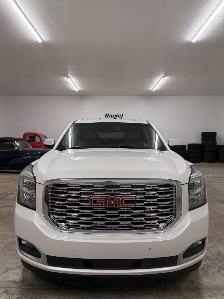 GMC Yukon Denali 4WD 2020