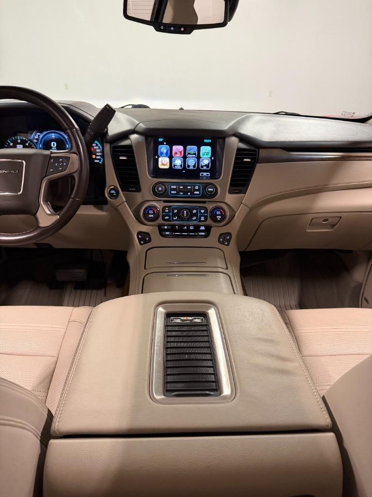 GMC Yukon Denali 4WD 2020