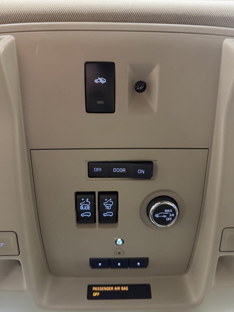 GMC Yukon Denali 4WD 2020