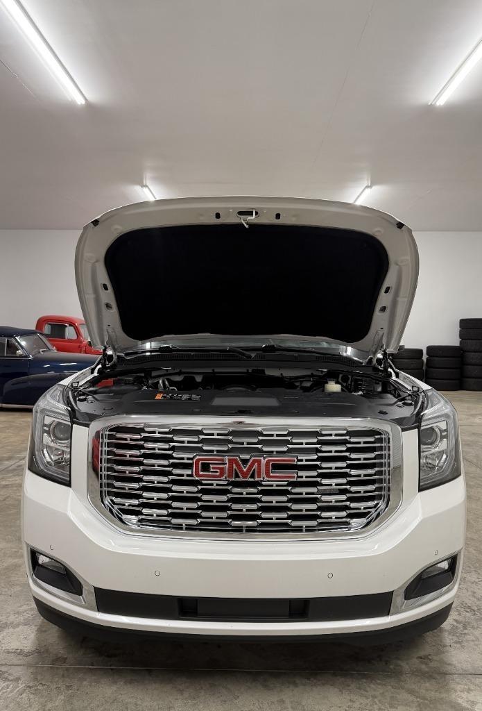 GMC Yukon Denali 4WD 2020