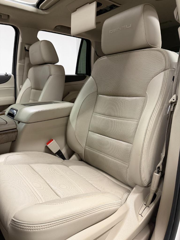 GMC Yukon Denali 4WD 2020