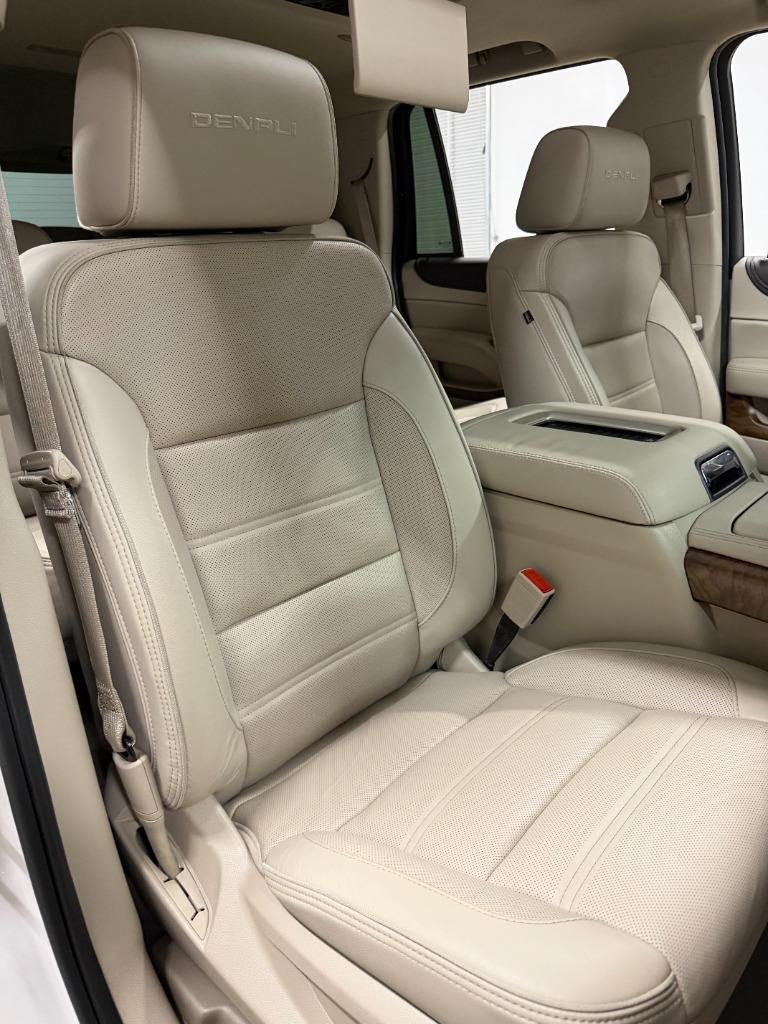 GMC Yukon Denali 4WD 2020