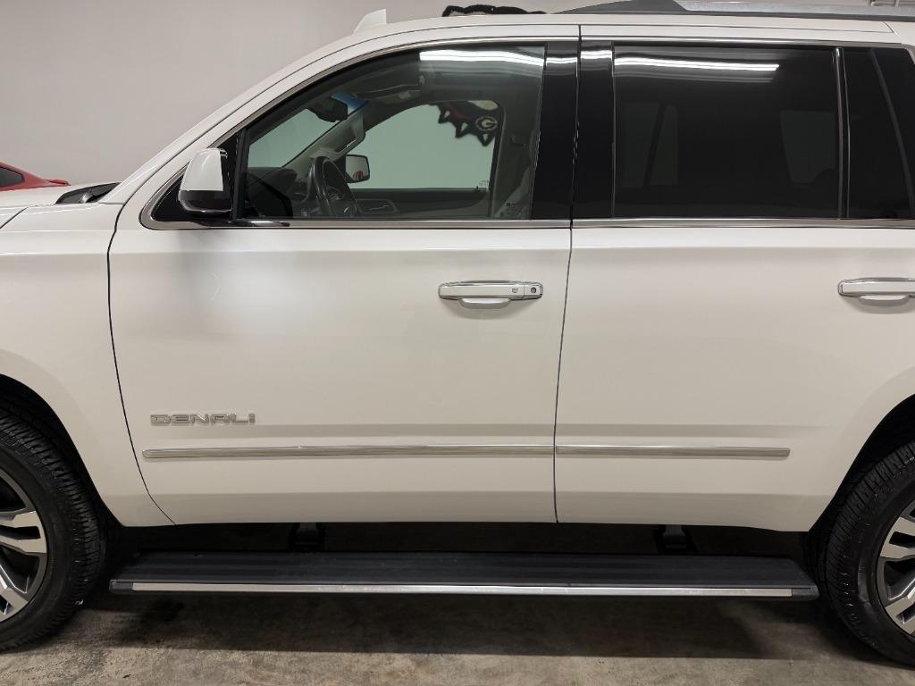 GMC Yukon Denali 4WD 2020
