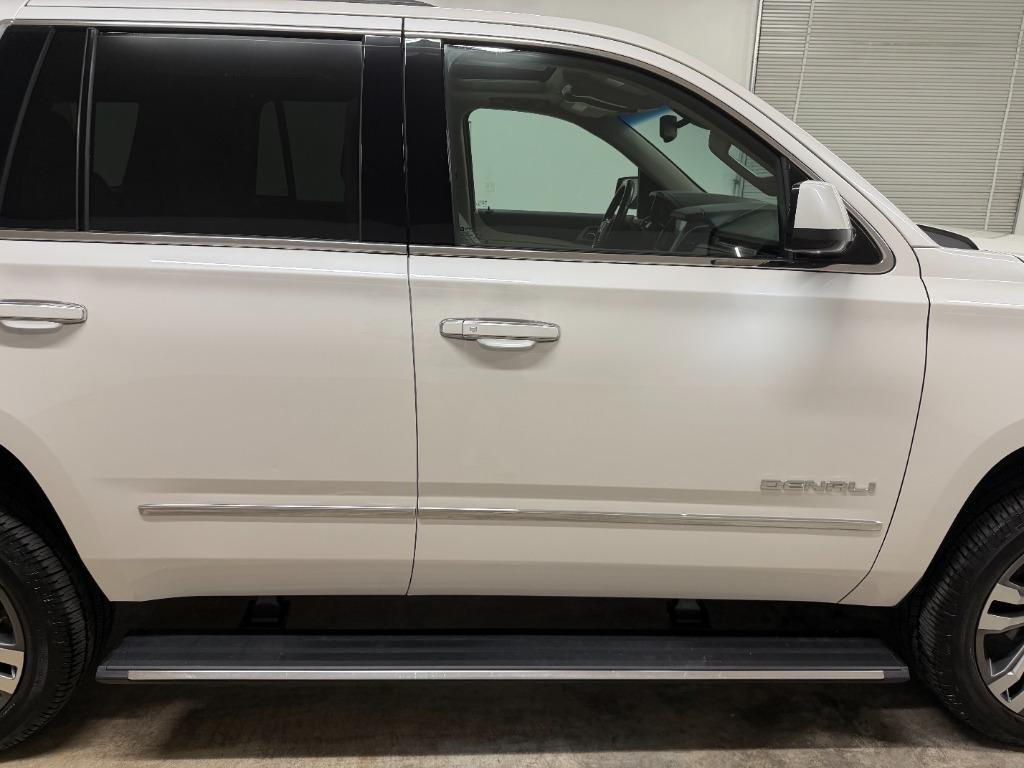 GMC Yukon Denali 4WD 2020