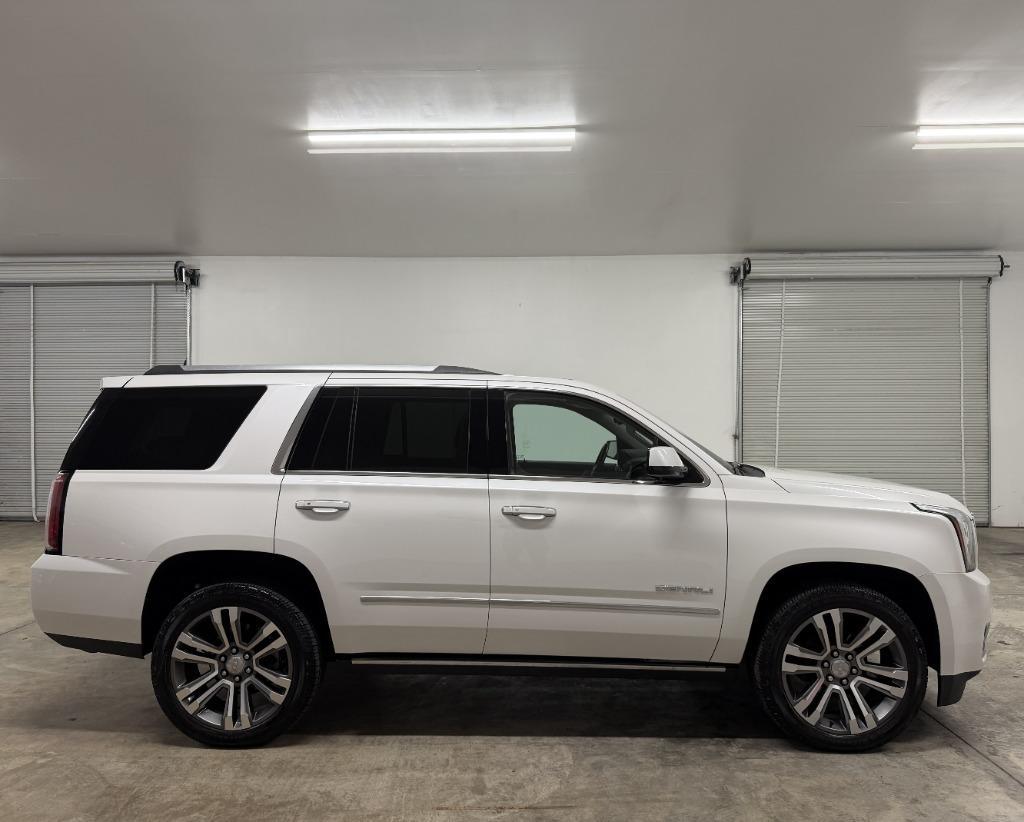 GMC Yukon Denali 4WD 2020