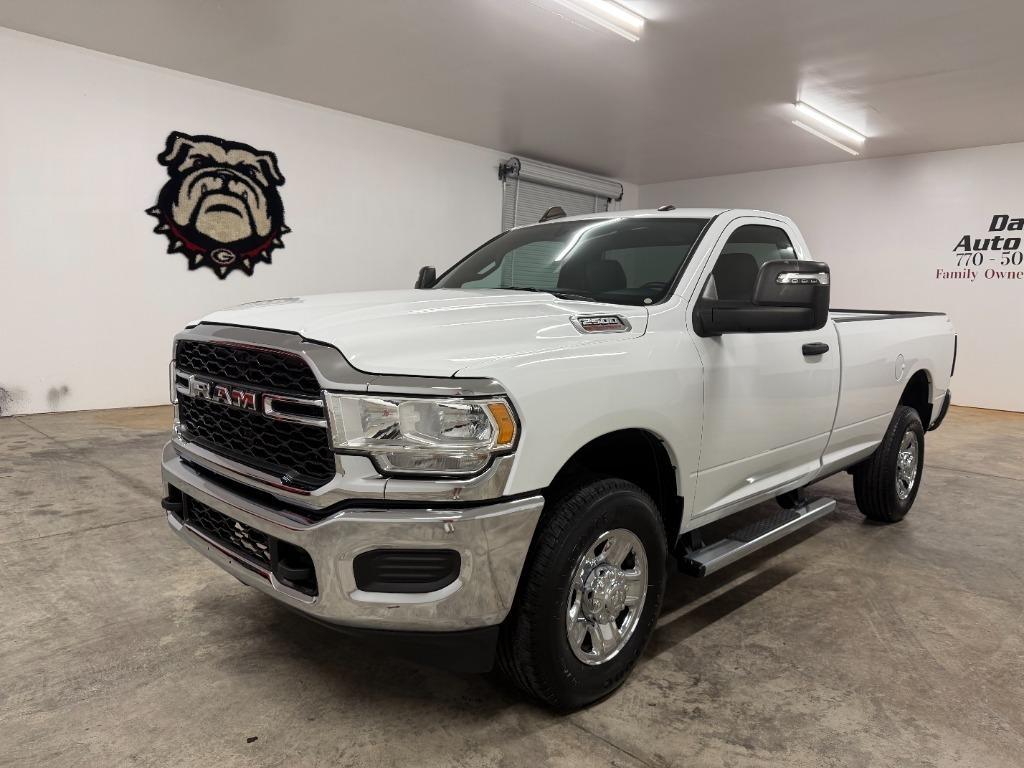 RAM 2500 ST 4WD 2024