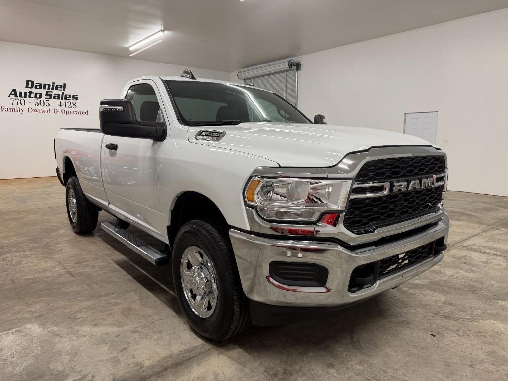 RAM 2500 ST 4WD 2024