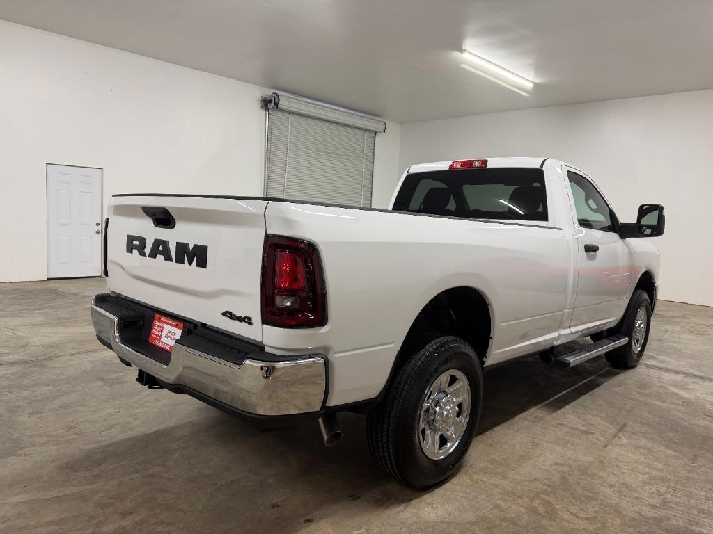 RAM 2500 ST 4WD 2024