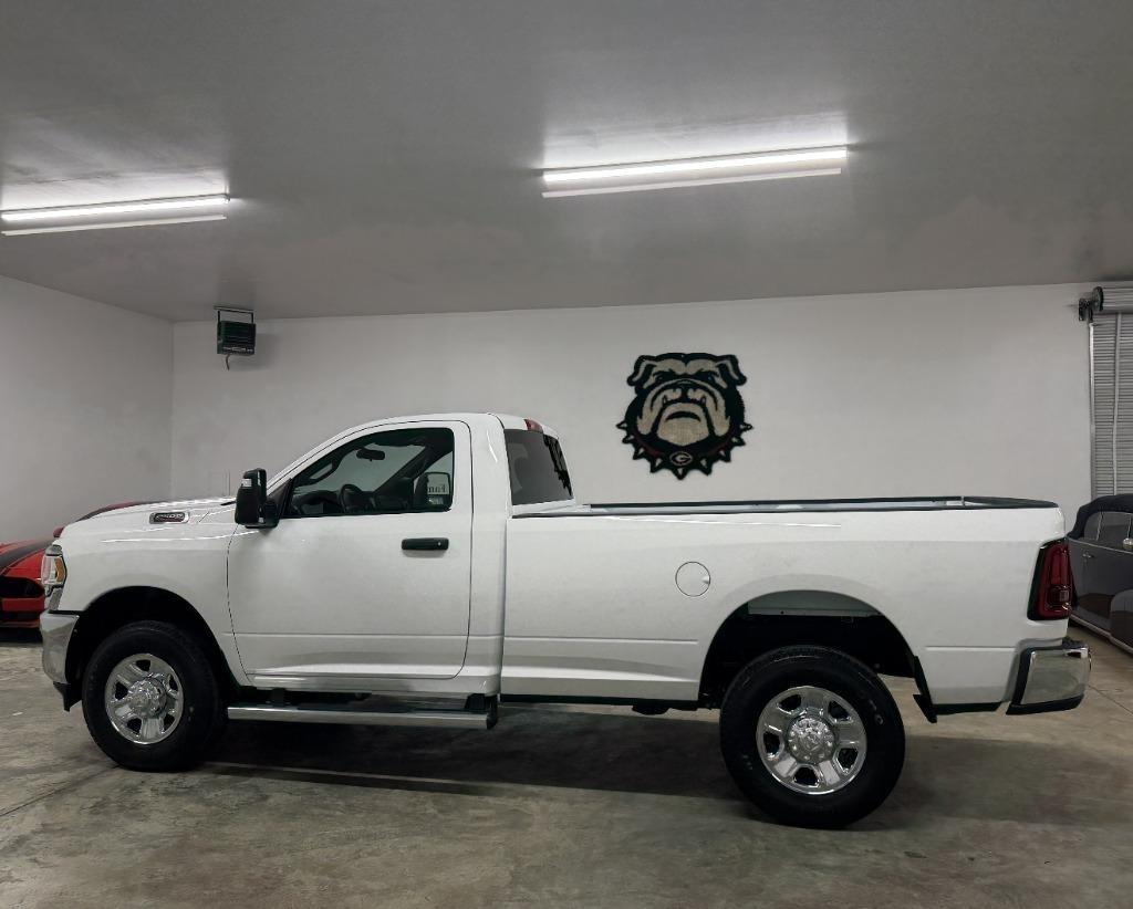 RAM 2500 ST 4WD 2024