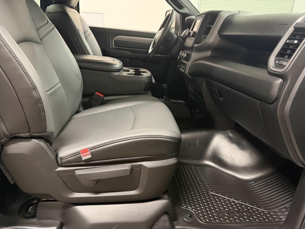 RAM 2500 ST 4WD 2024