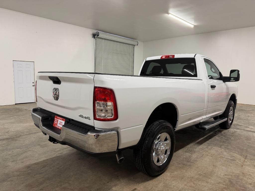 RAM 2500 ST 4WD 2024