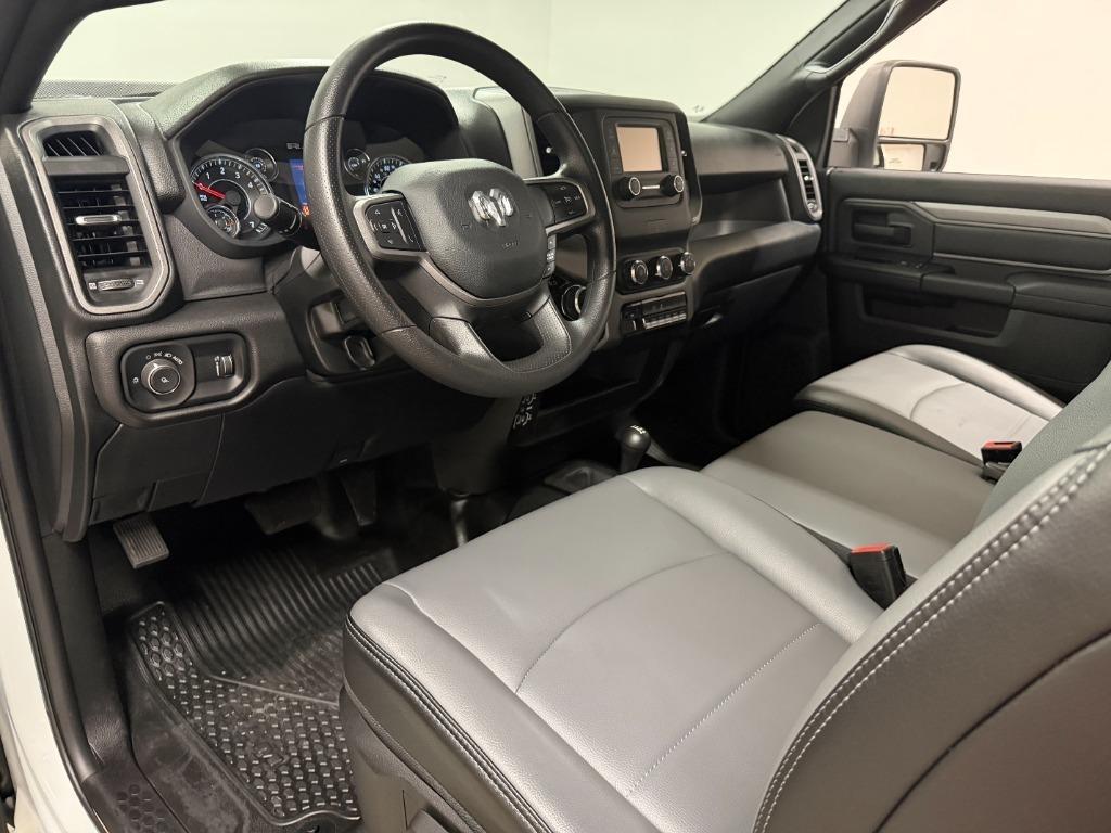 RAM 2500 ST 4WD 2024