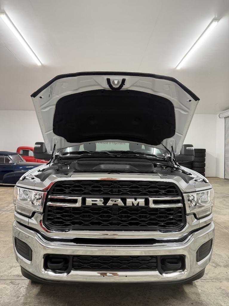 RAM 2500 ST 4WD 2024