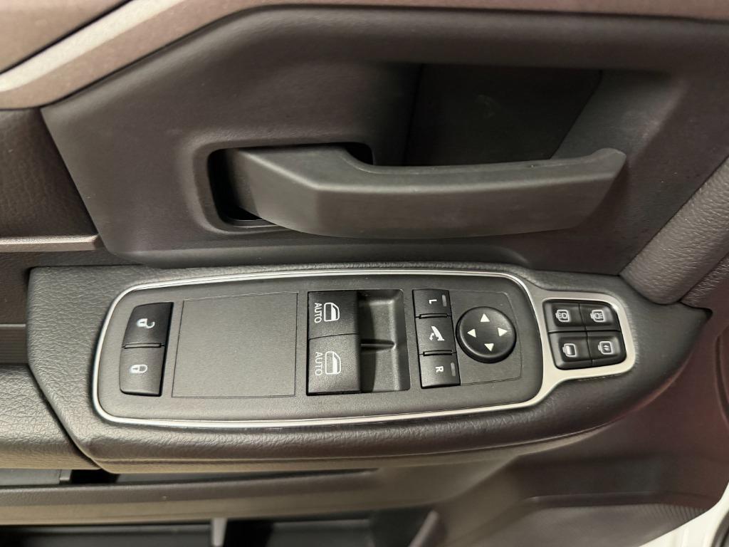 RAM 2500 ST 4WD 2024