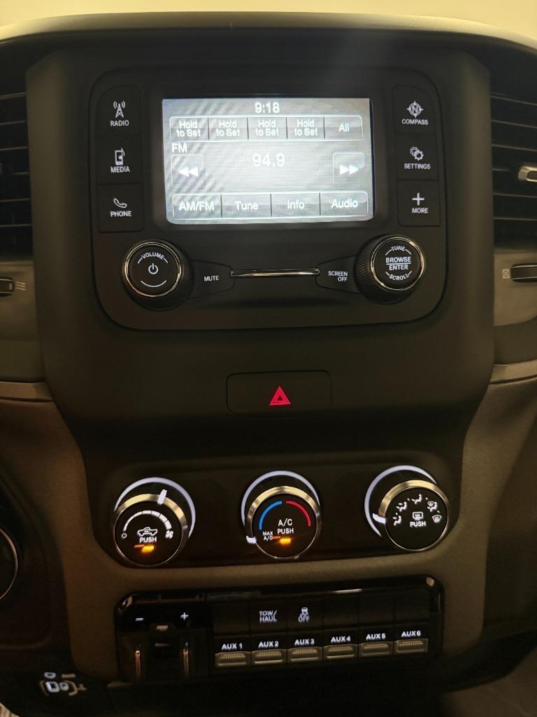 RAM 2500 ST 4WD 2024