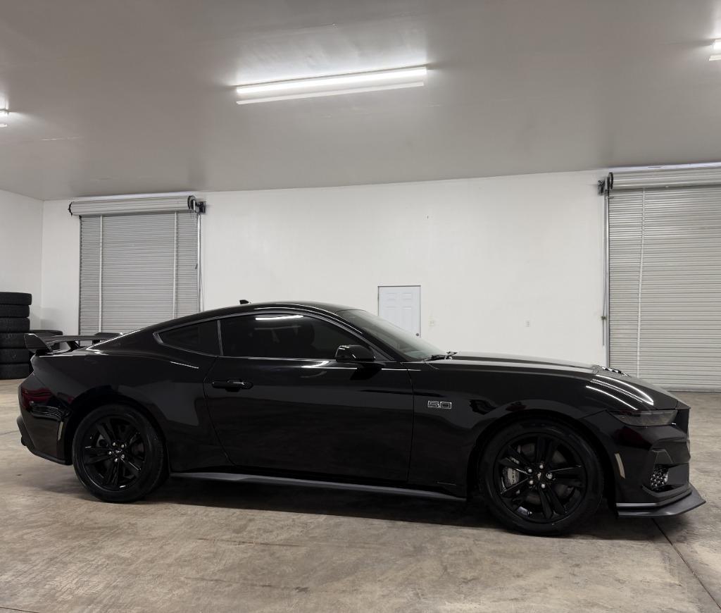 Ford Mustang GT Coupe 2025