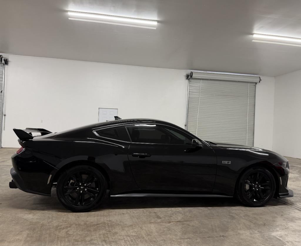 Ford Mustang GT Coupe 2025