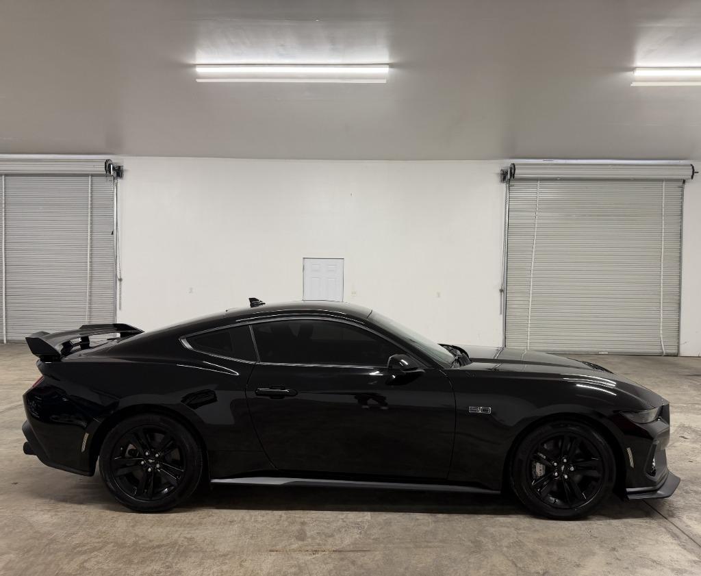 Ford Mustang GT Coupe 2025