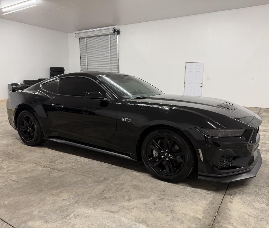 Ford Mustang GT Coupe 2025