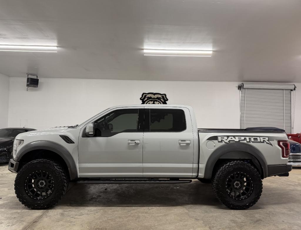 Ford F-150 Raptor SuperCrew 4WD 2017