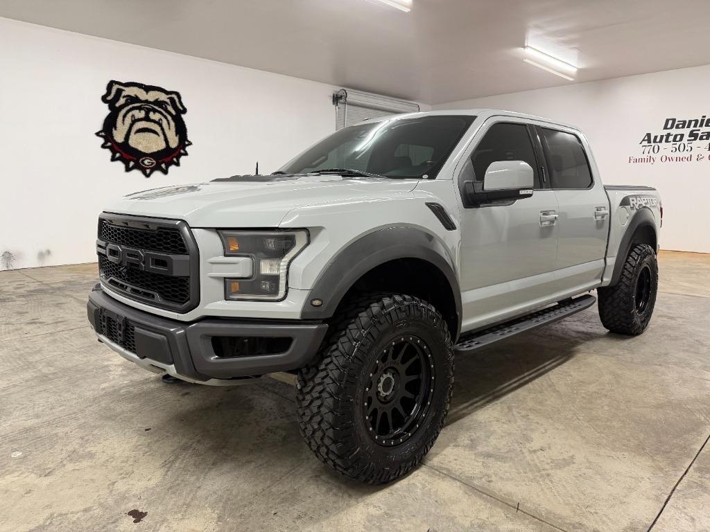 Ford F-150 Raptor SuperCrew 4WD 2017