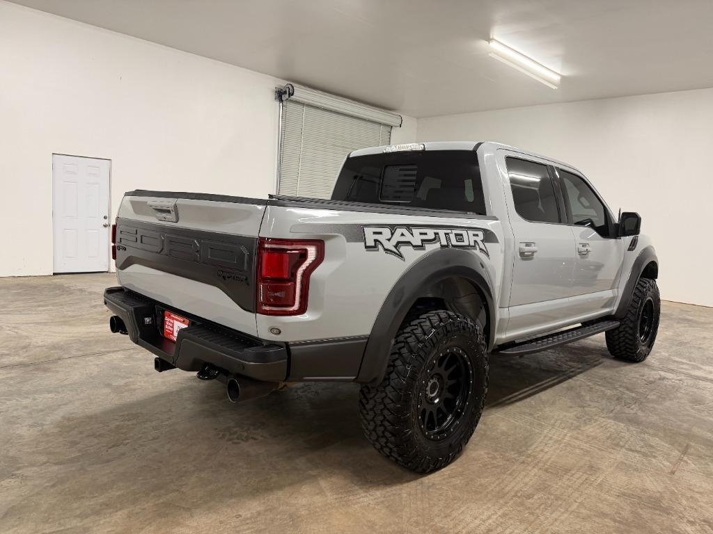 Ford F-150 Raptor SuperCrew 4WD 2017