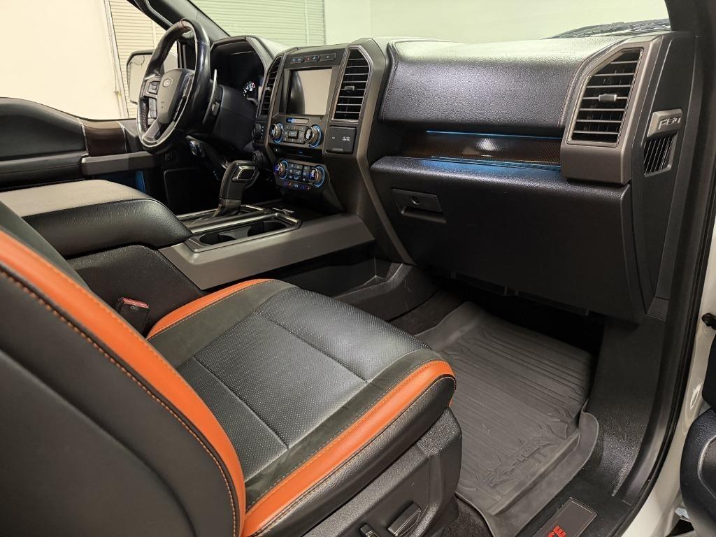 Ford F-150 Raptor SuperCrew 4WD 2017