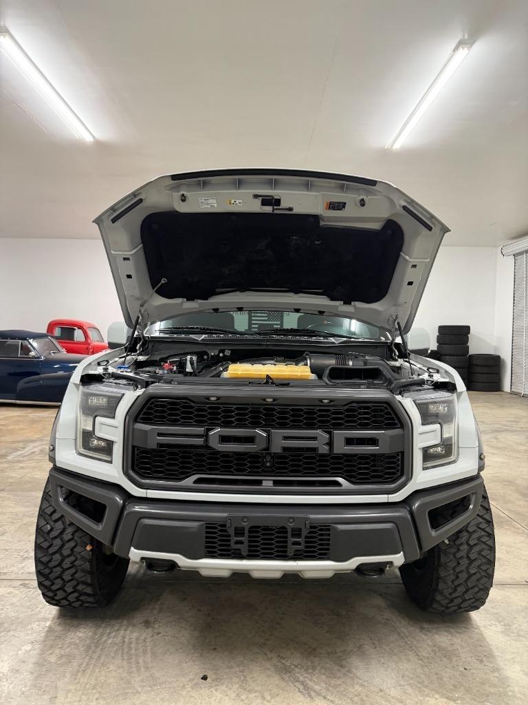 Ford F-150 Raptor SuperCrew 4WD 2017