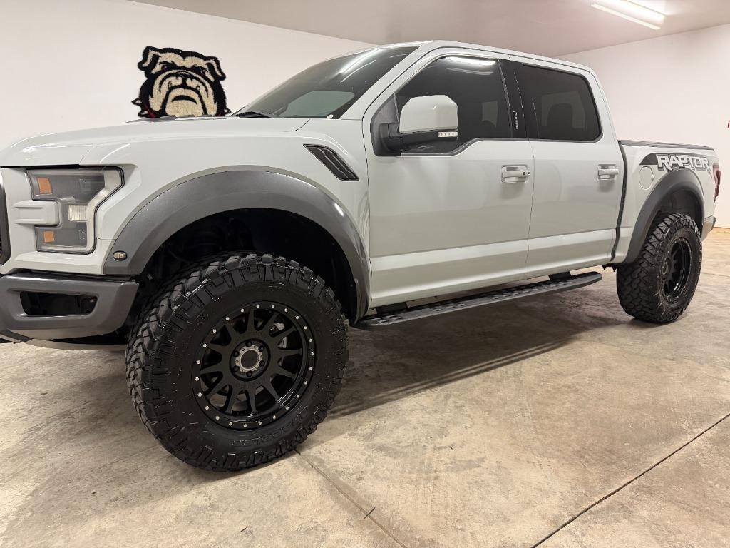 Ford F-150 Raptor SuperCrew 4WD 2017