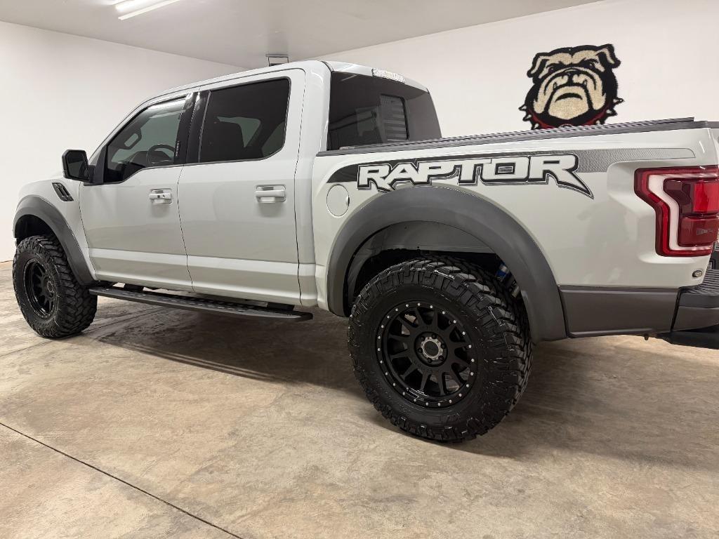 Ford F-150 Raptor SuperCrew 4WD 2017