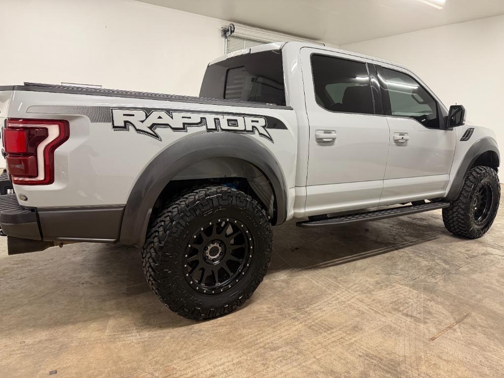 Ford F-150 Raptor SuperCrew 4WD 2017