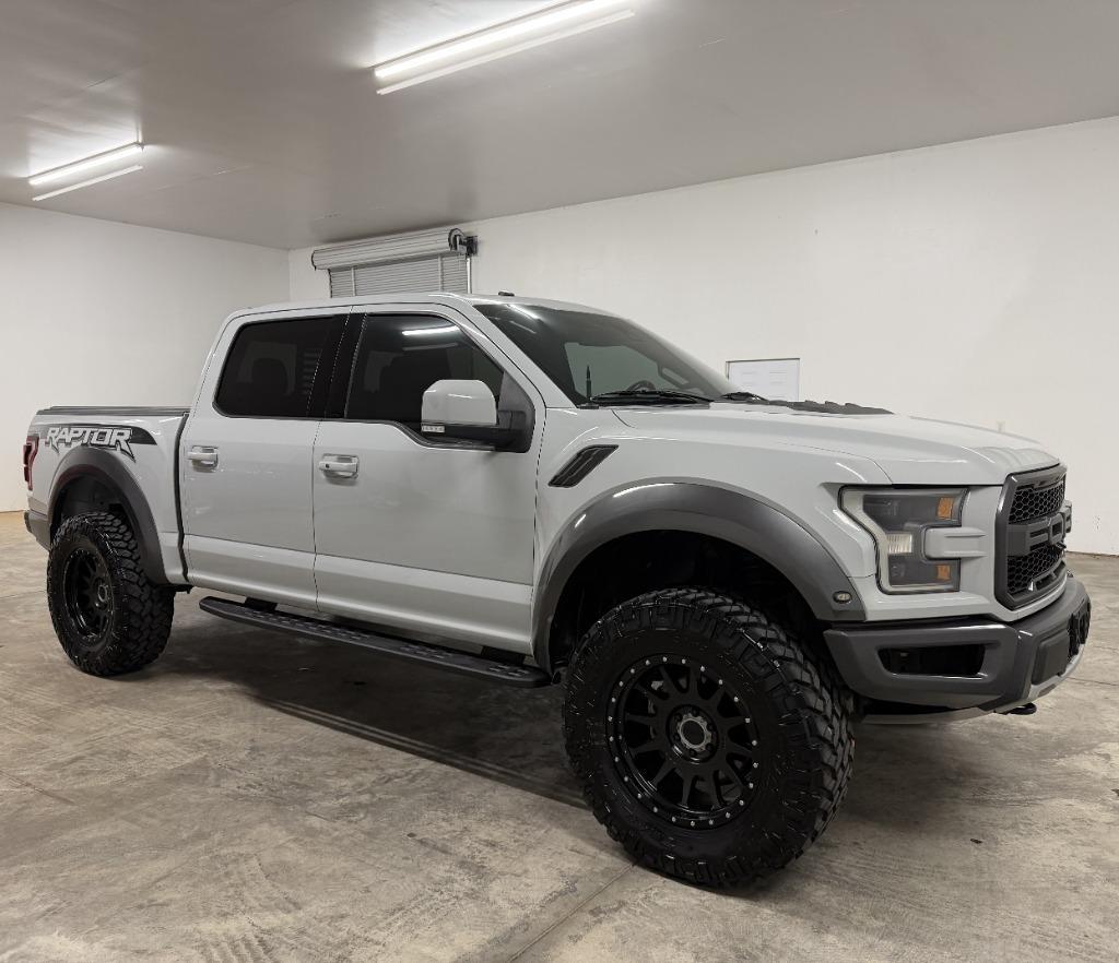 Ford F-150 Raptor SuperCrew 4WD 2017