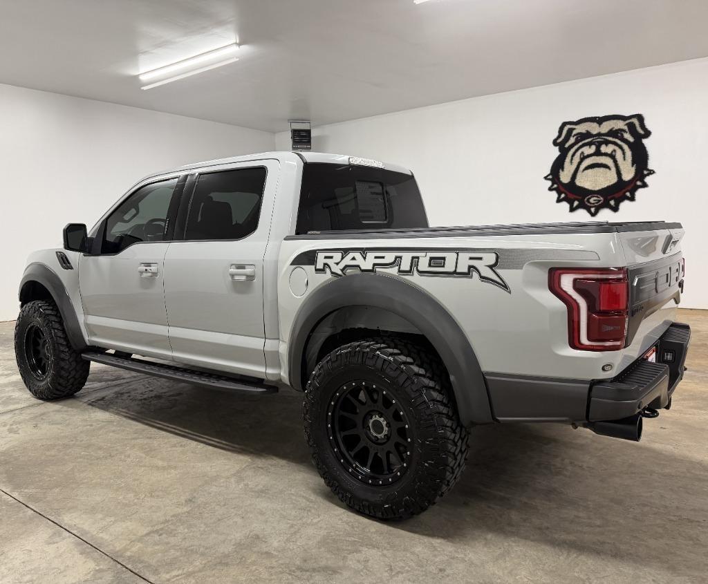 Ford F-150 Raptor SuperCrew 4WD 2017