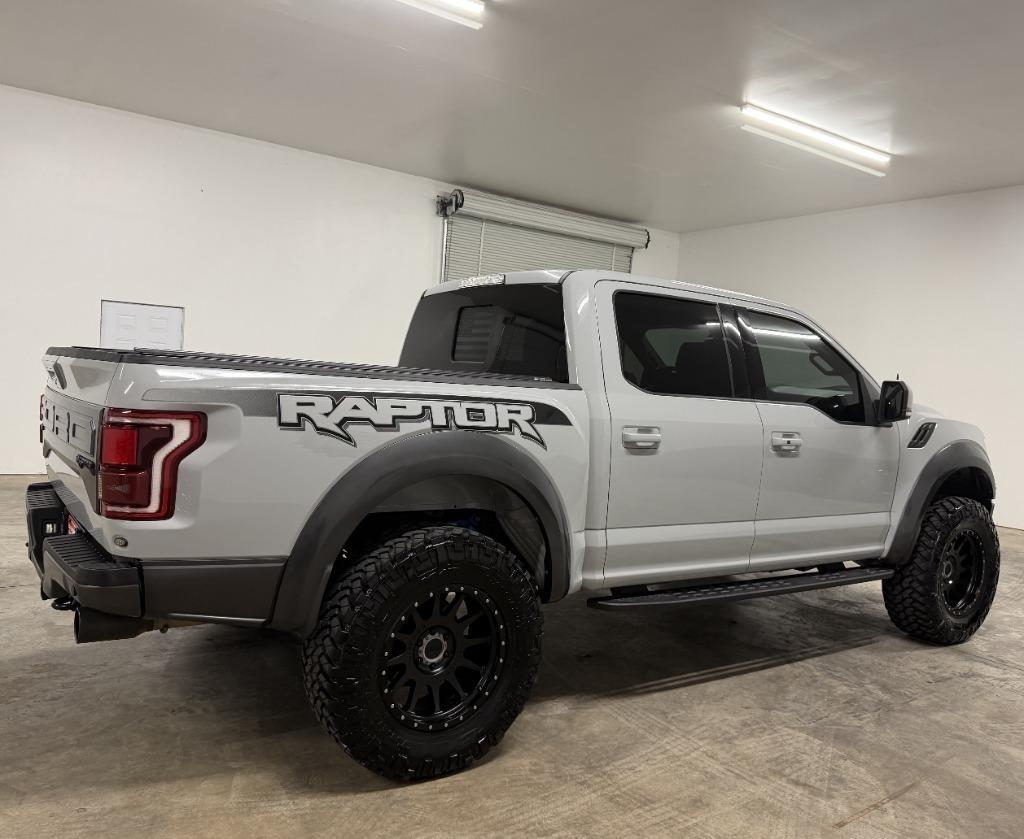 Ford F-150 Raptor SuperCrew 4WD 2017