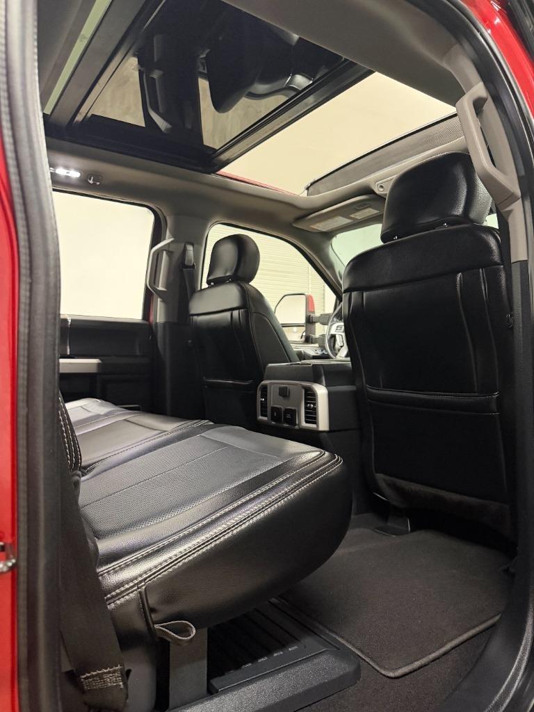 Ford F-250 SD Lariat Crew Cab 4WD 2020