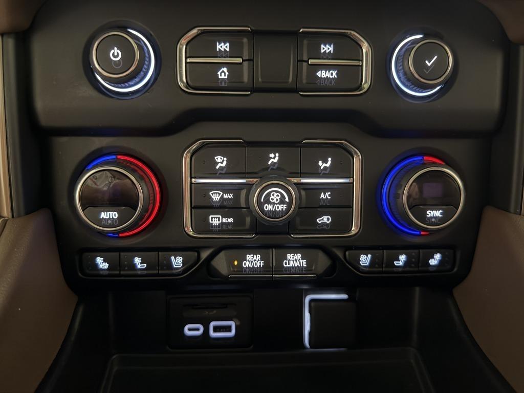 Chevrolet Tahoe High Country 4WD 2021