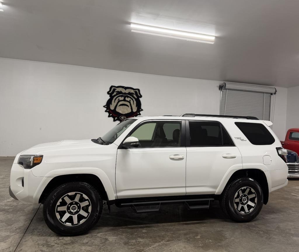 Toyota 4Runner TRD Off-road Premium 4WD 2024