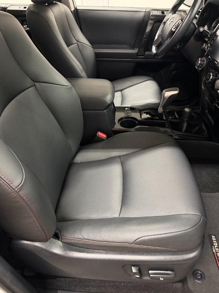 Toyota 4Runner TRD Off-road Premium 4WD 2024