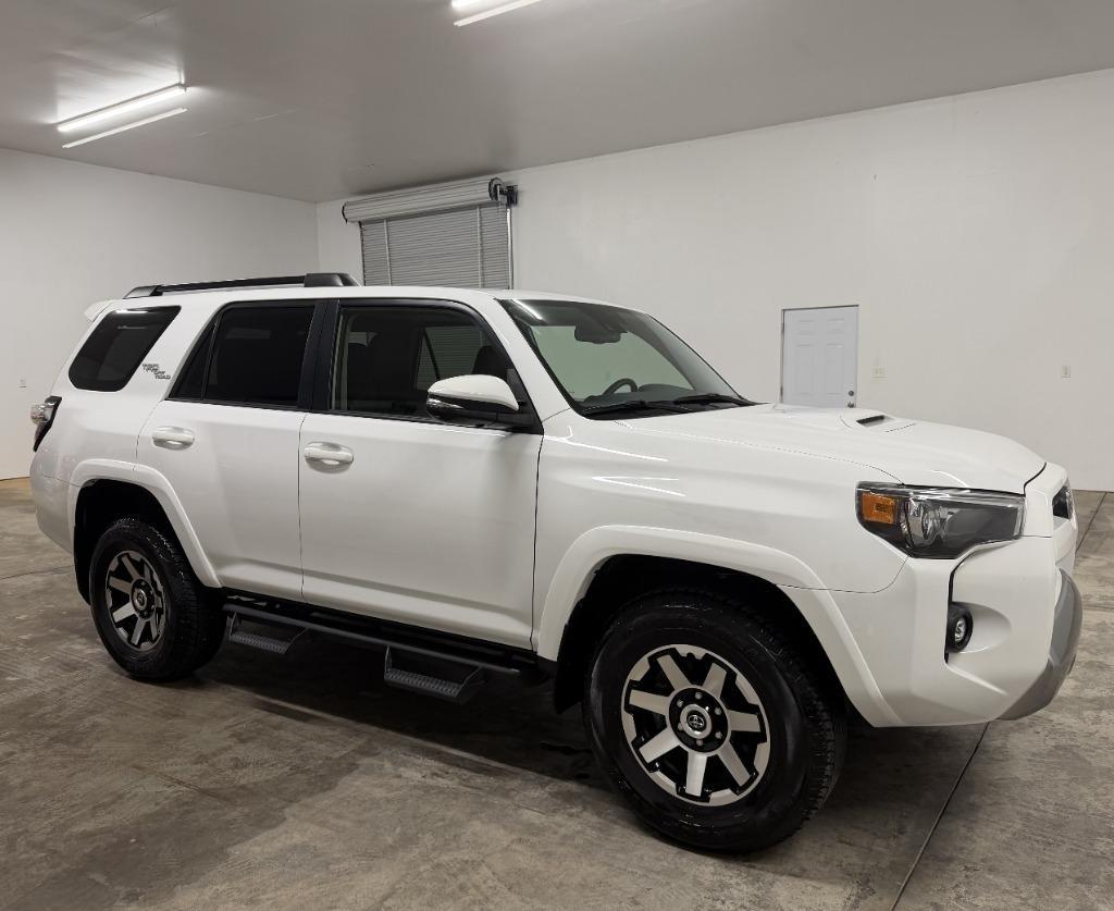 Toyota 4Runner TRD Off-road Premium 4WD 2024