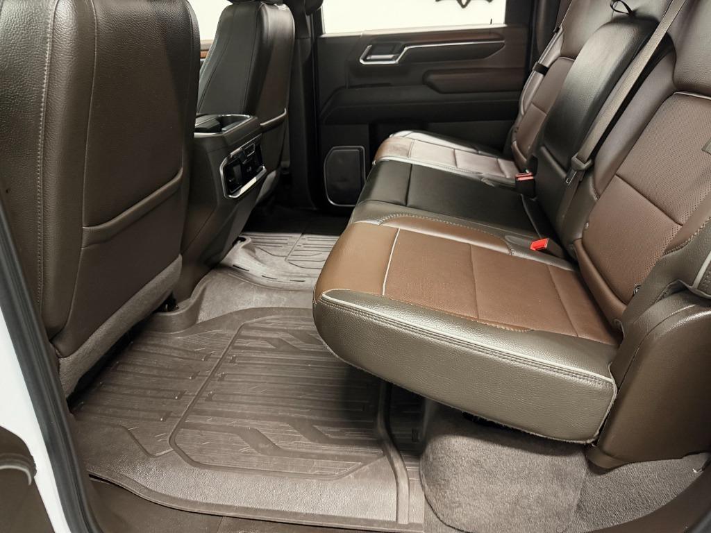 GMC Sierra 2500HD Denali Crew Cab 4WD SB 2024