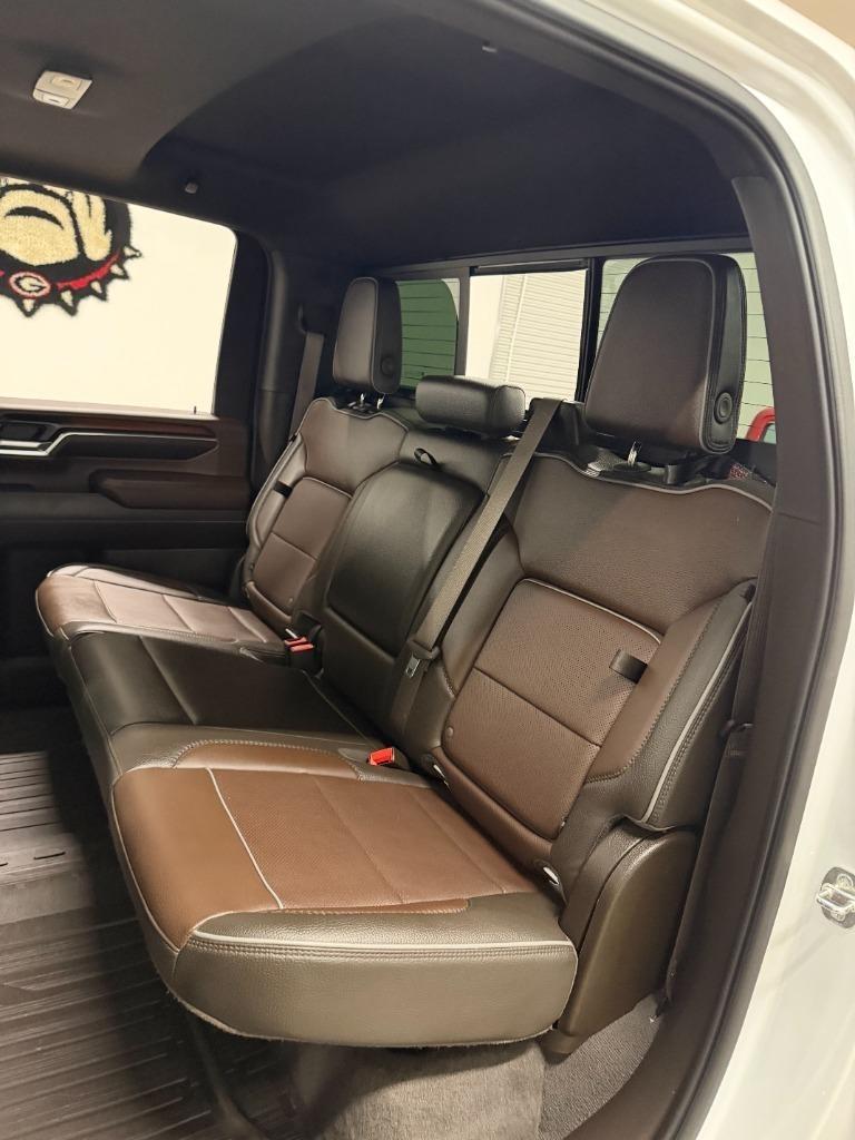 GMC Sierra 2500HD Denali Crew Cab 4WD SB 2024