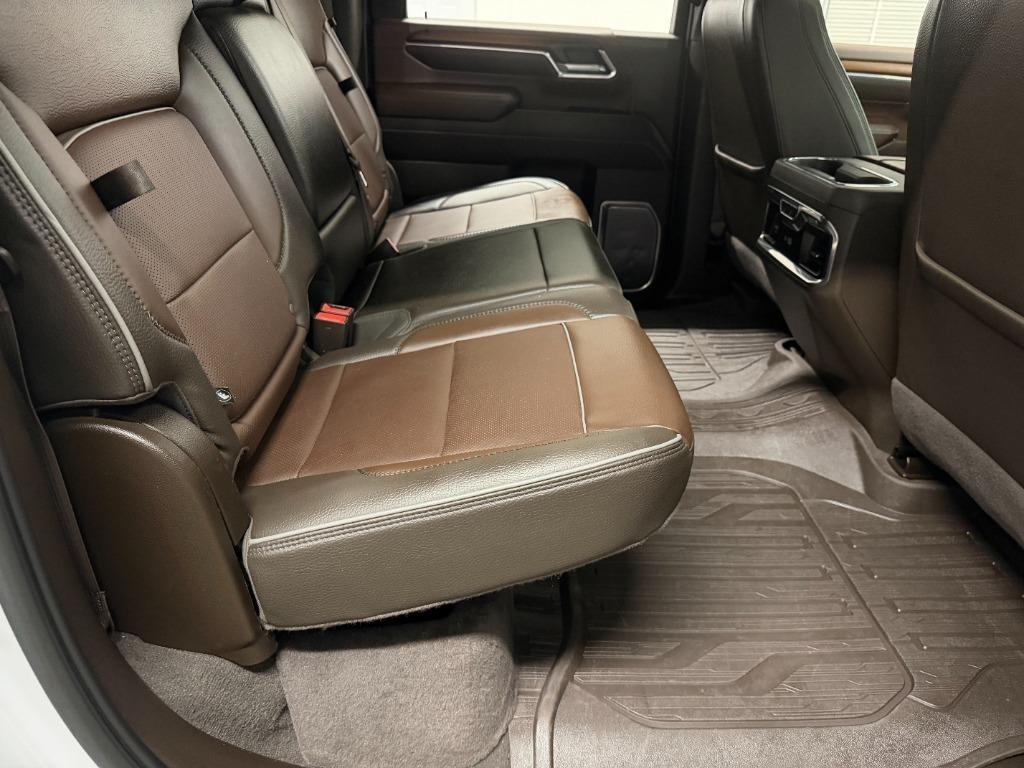 GMC Sierra 2500HD Denali Crew Cab 4WD SB 2024