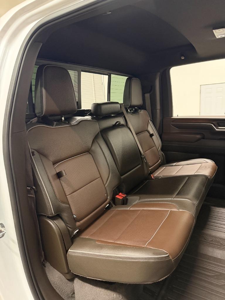 GMC Sierra 2500HD Denali Crew Cab 4WD SB 2024