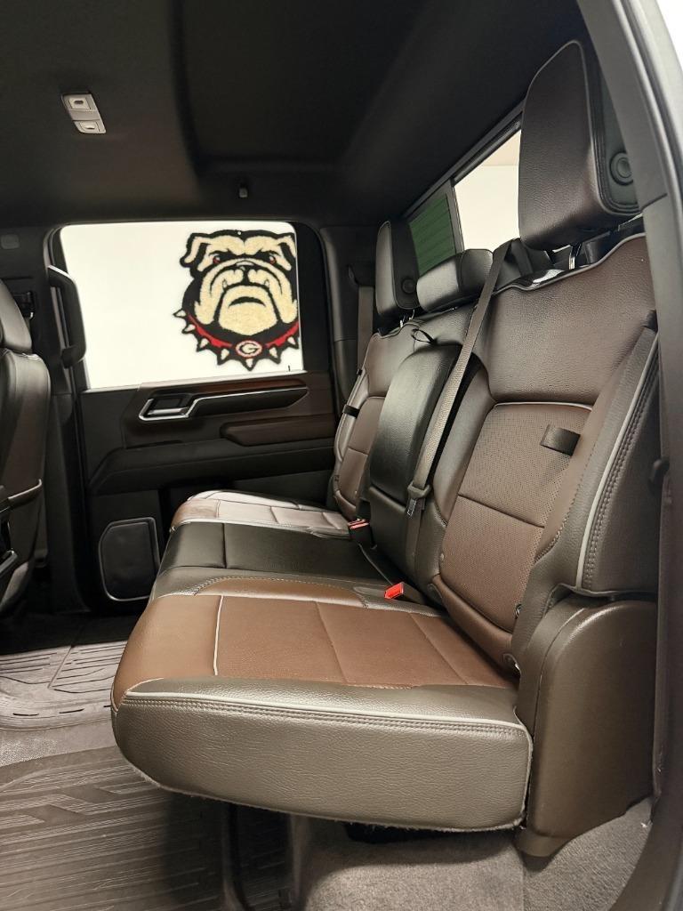 GMC Sierra 2500HD Denali Crew Cab 4WD SB 2024